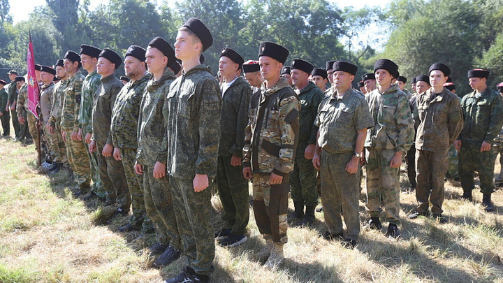 Более 2,5 тысяч кубанских казаков участвуют в военно-полевых сборах в Абинском районе