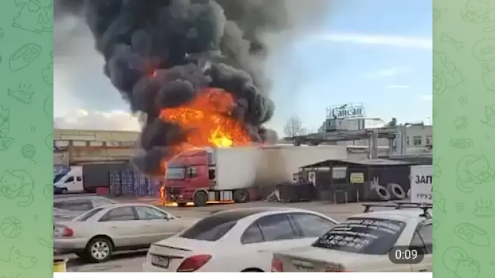 ГАЗель разлетелась на куски: эпичный взрыв попал на видео в Видном