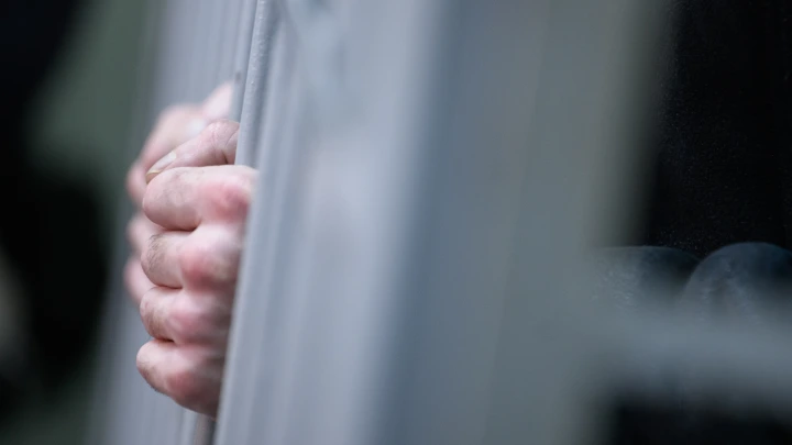 Калининградец Безуглый, арестованный в Баку, расписался со своей девушкой в СИЗО. Родителей не пустили