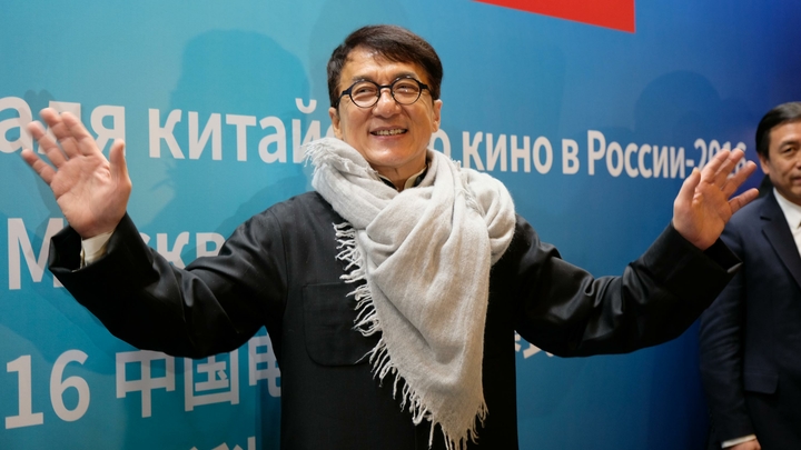 В отечественный прокат выйдет комедийный экшен с Джеки Чаном и Джоном Синой