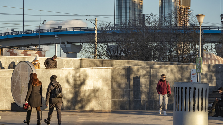 В Новосибирске разбился студент, упавший с Октябрьского моста