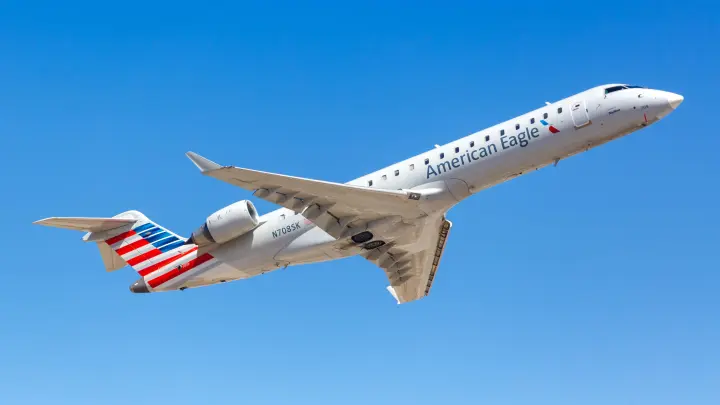 Самолёт с 64 людьми на борту столкнулся с вертолётом над Вашингтоном: есть жертвы