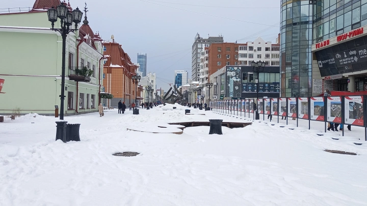 Частный циклон принесёт в Екатеринбург тепло и снегопады