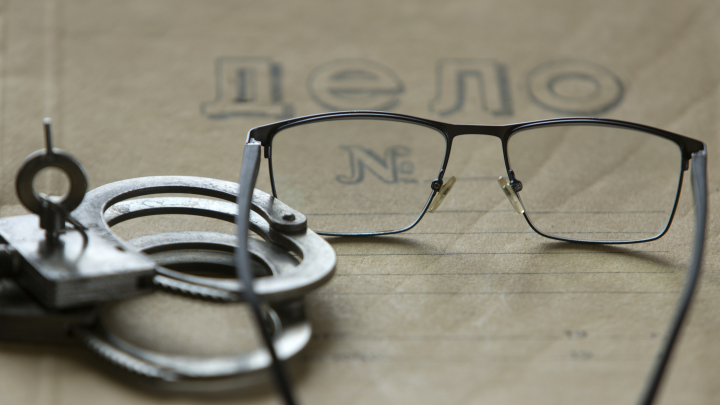 Чиновница из Кызыла обвинила родителей 13-летней школьницы в том, что её изнасиловали