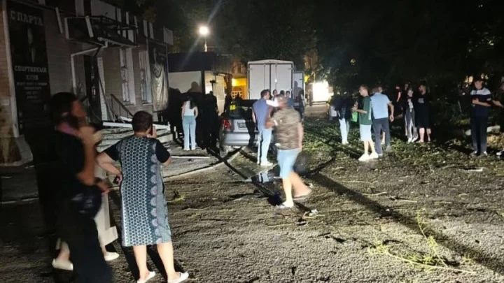 Атака дронов 3 сентября на Ростовскую область: взрывы в Белой Калитве, повреждены дома и машины, видео