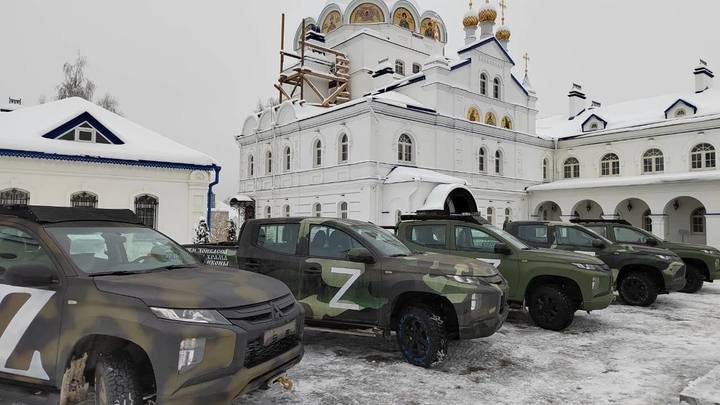Мобилизованным владимирцам в зону СВО отправили пять автомобилей высокой проходимости