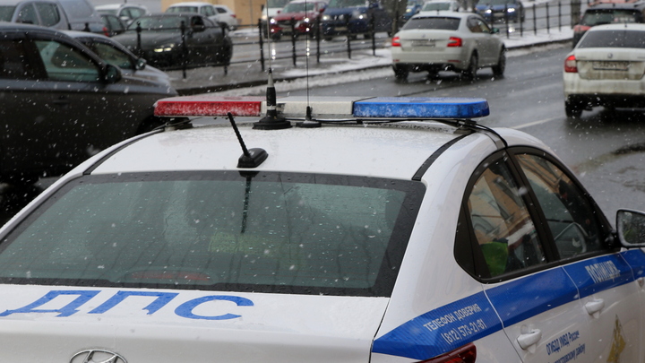 В Бердске автомобиль перевернулся, уходя от погони ДПС