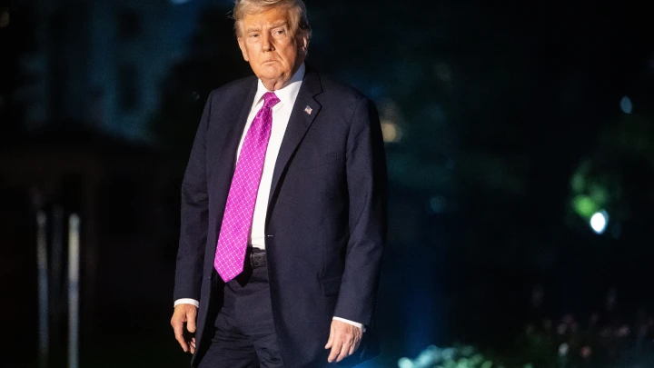 Трамп назвал одну из худших газет в истории. Теперь хочет 15 миллиардов