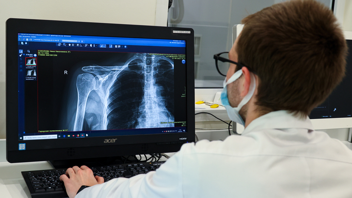 У звезды сериалов Глухаря и След Андрея Балякина нашли опухоль в лёгких