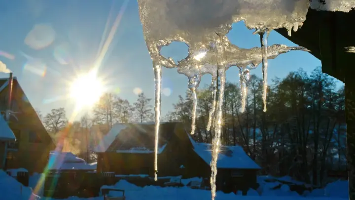 Русская зима задерживается: синоптик рассказал об аномально теплом декабре