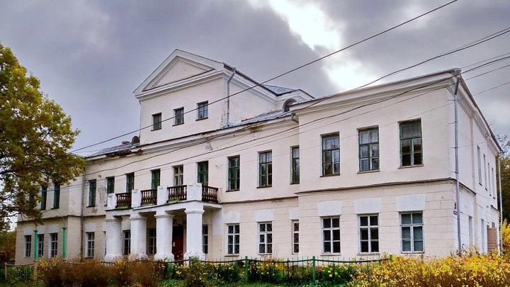 Волонтеры очистят усадьбу князей Голицыных в Юрьев-Польском районе от мусора и сухостоя