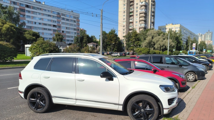 Эксперты перечислили цвета автомобилей, которые меньше всего теряют в цене