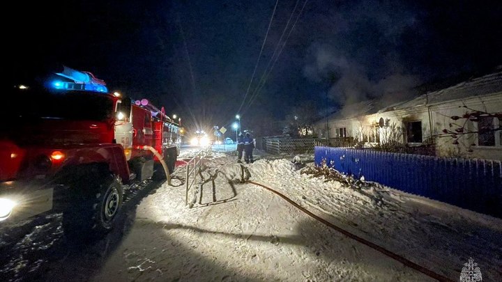 В Челябинской области сгорел дом с пятью детьми