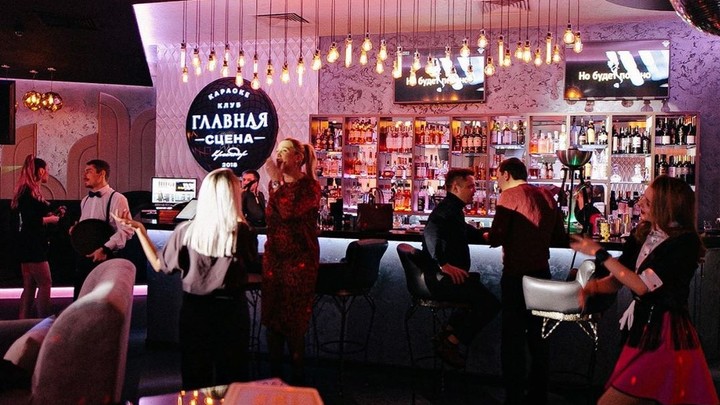 В Краснодаре караоке-клуб получит крупный штраф за работу после полуночи