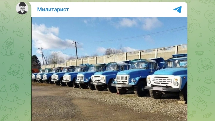 Коллекцию советских грузовиков ЗИЛ-130 распродают в Дмитрове