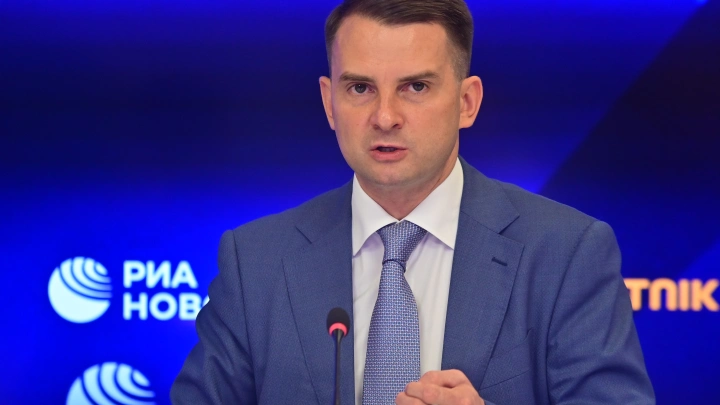 Депутат Нилов заявил: выходные между майскими праздниками ударят по экономике