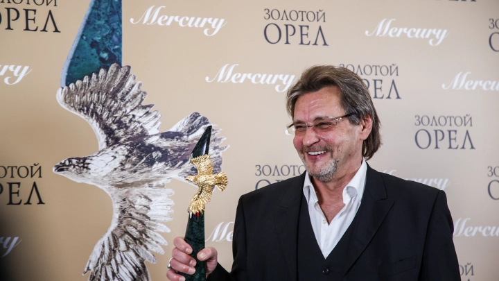 В Израиле в русскоговорящей среде развивается скандал: Травля Домогарова превратилась в анекдот