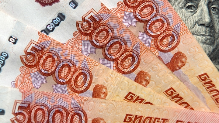 Следуя заветам Ильича: Коммунистка из Уфы устроила секонд-хенд из своей кладовки