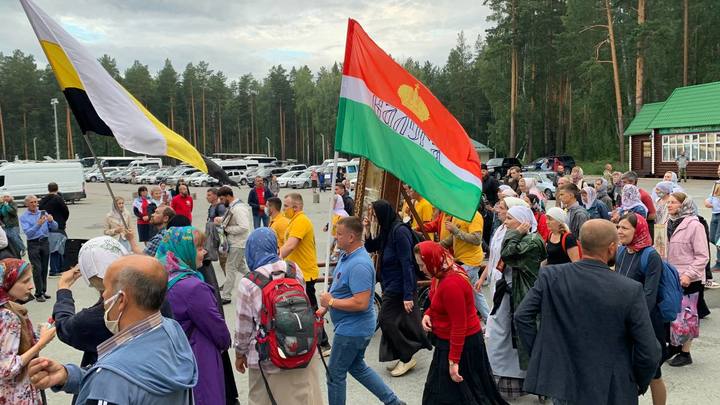 Крестный ход в Кургане: 40 км к месту явления чудотворного образа