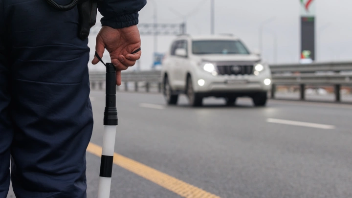 ВС РФ запретил вождение автомобиля после употребления катинонов: о чем идет речь