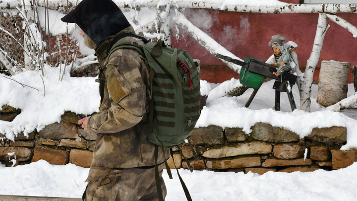 Тем, кто не сбежит…: Бойцов в Киеве учат воевать на столетних пулемётах Дегтярёва