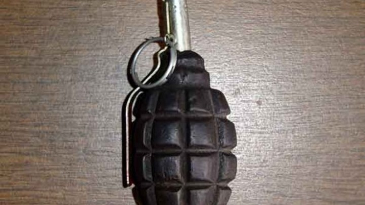 Ограбление не удалось: боевик ВСУ взорвал гранату в кабине грузовика