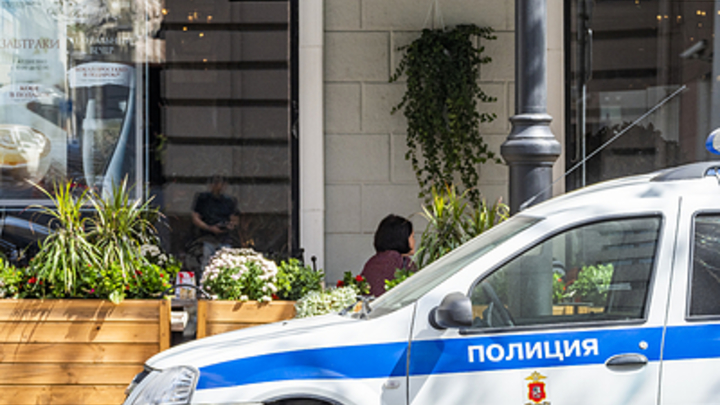 Не подходи!: Квартирный спор закончился ранением. Мигранты заявили, что женщина ударила себя сама
