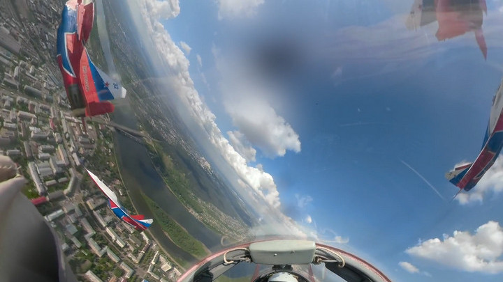 Появилось видео из кабины пилота «Стрижа» во время полета над Кемеровом