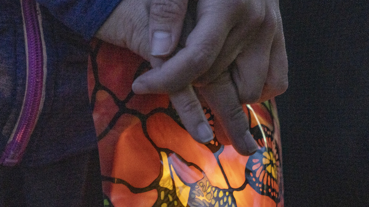 Мир победившего дурдома: В Австралии родители разделили пополам прах сына. Или дочери