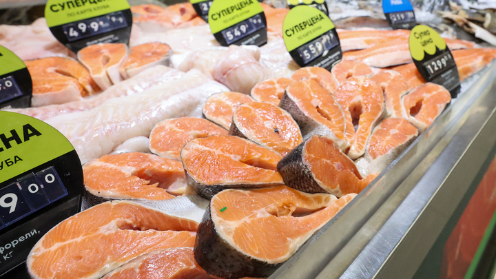 Роспотребнадзор: отказ от от жирной рыбы, мяса и яиц может быть опасен для здоровья