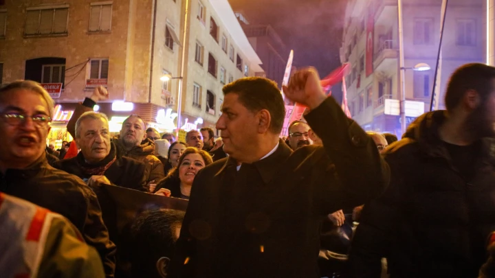 Призываю нацию бороться: Решение суда заставило арестованного мэра Стамбула обратиться к народу