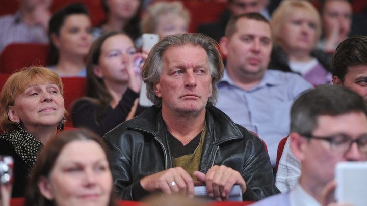 Сын сообщил о смерти актёра и телеведущего Сергея Колесникова