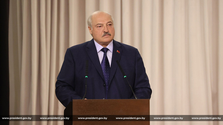 Лукашенко пообещал пенсионерам создать лучшие условия для жизни