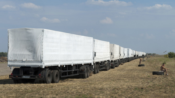 Краснодарские депутаты передали мелитопольцам и военнослужащим гуманитарную помощь