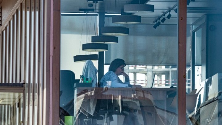 Центробанк предрекает массовую безработицу среди офисных клерков