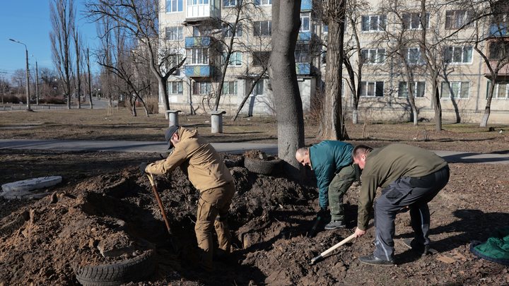 Расхитители украинского бюджета ускорили наступление русской армии под Харьковом Расхитители украинского бюджета ускорили наступление русской армии под Харьковом