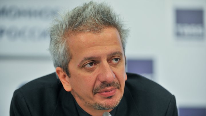 Богомолов рассказал, зачем сдал элиту