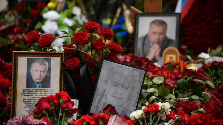 Во сколько начнутся поминки по случаю 40 дней со смерти Владимира Жириновского
