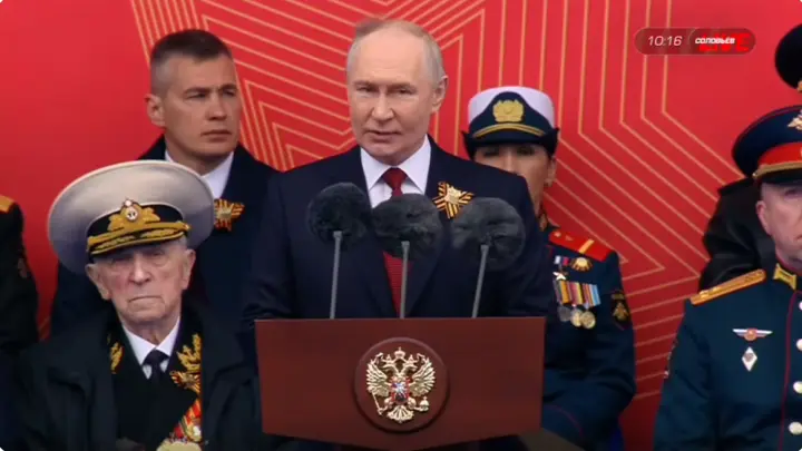 Mirror: страшное находилось рядом с Путиным на параде 9 мая в Москве