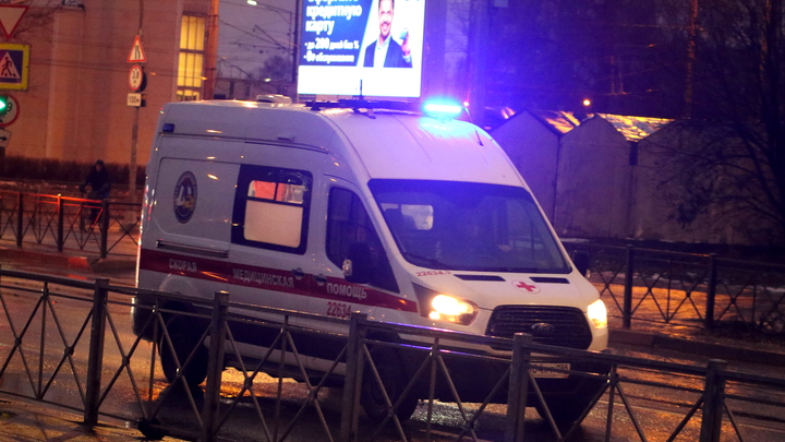 При взрыве газа в многоэтажке Сириуса пострадали два человека — МЧС