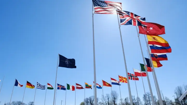 Опозорились на весь мир!: Генсек НАТО назвал условие для отправки войск на Украину. В России не стали молчать