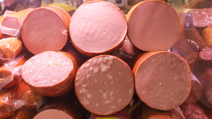 Врач перечислила продукты, провоцирующие рак кишечника