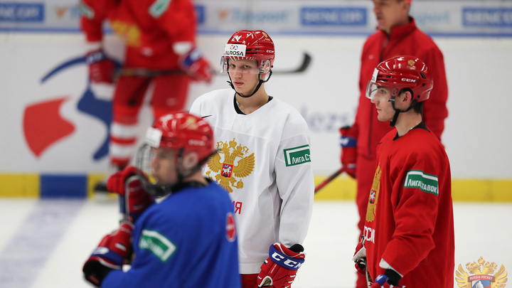 Битва за финал: Онлайн-трансляция матча Россия - Швеция - молодёжный чемпионат мира - 2020