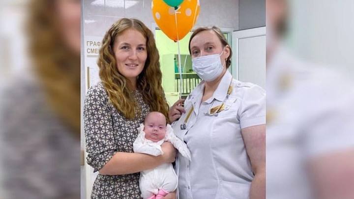 Краснодарские врачи 129 дней боролись за жизнь новорожденной весом 420 граммов