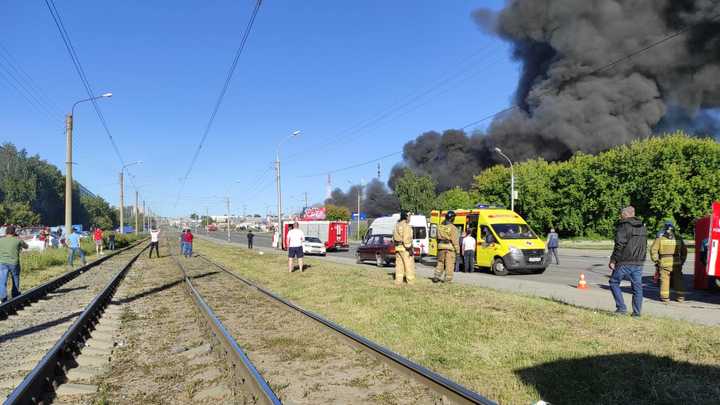 Число пострадавших при взрыве на автозаправке в Новосибирске растёт