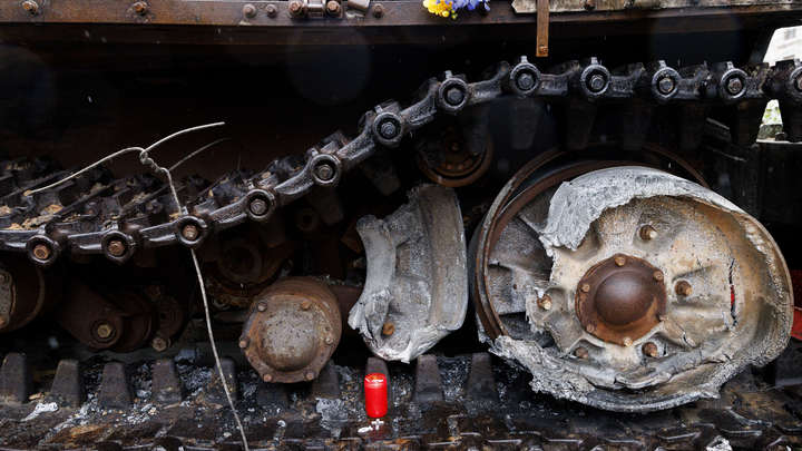 Украинцы дважды просчитались с танком в центре Берлина: Присмотрелись - не русский