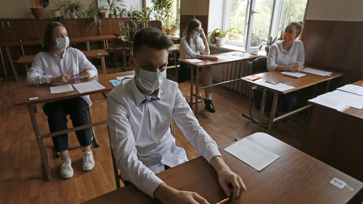 В Екатеринбурге количество школьных классов на дистанте за неделю увеличилось с 12 до 92