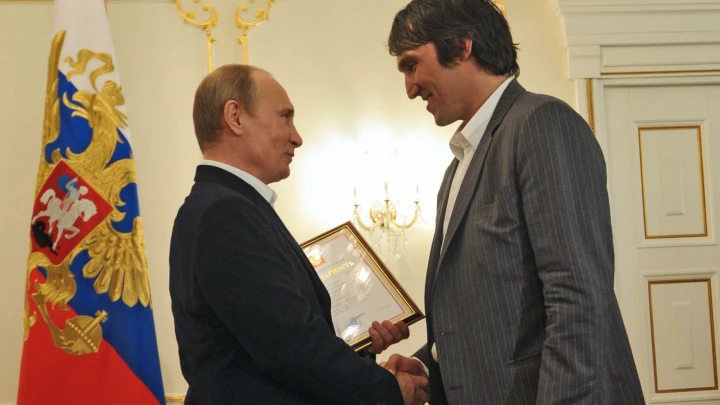 Владимир Путин поздравил Александра Овечкина с историческим рекордом
