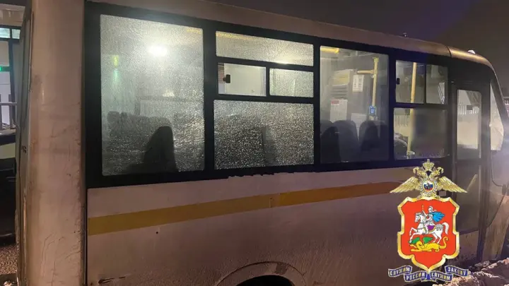 В Балашихе неизвестный расстрелял две маршрутки из пневматики