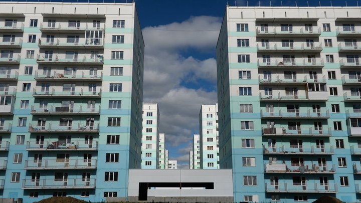 Свердловские власти дополнительно потратят 2 млрд рублей на расселение аварийных домов